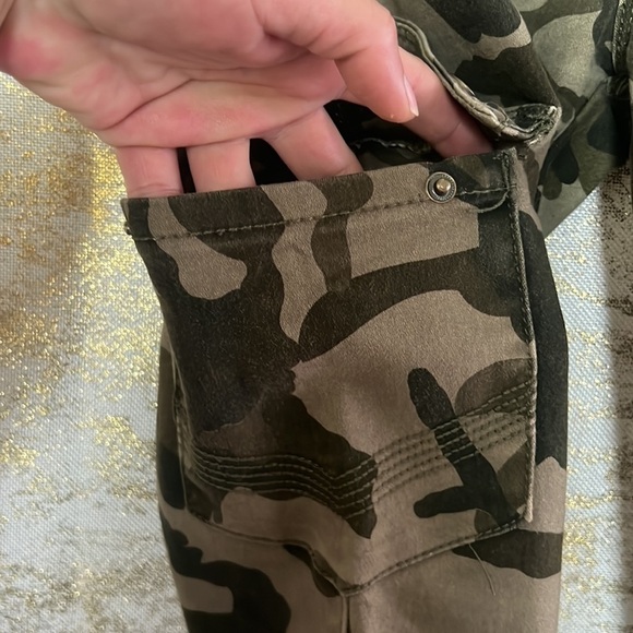 Ym Inc Low Rise Skinny Fit Military Camo Jeans Size 3 - Picture 7 of 16